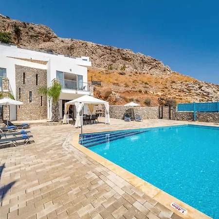 فيلة Castello By *