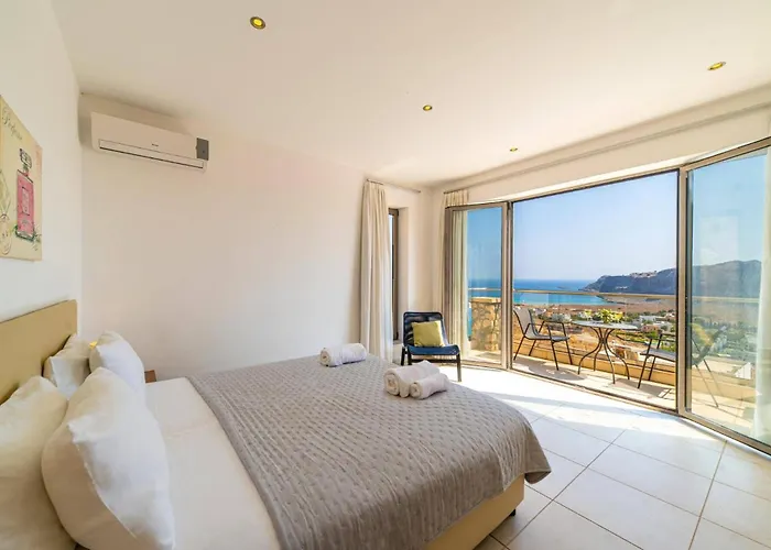 Castello By Willa Líndos