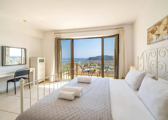 Castello By 林都斯