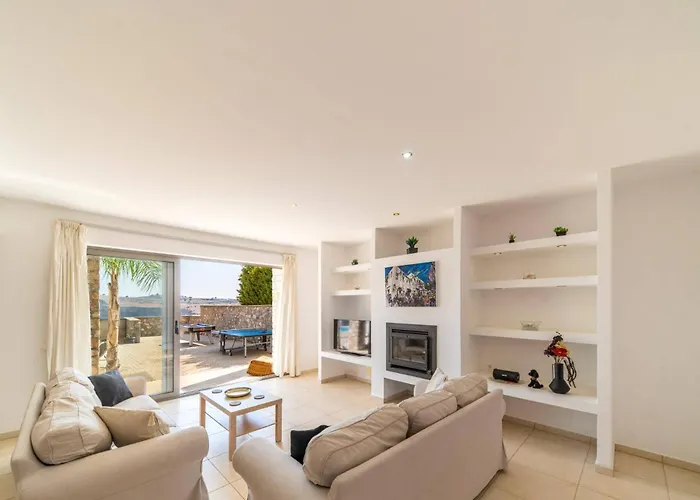 Castello By Willa Líndos