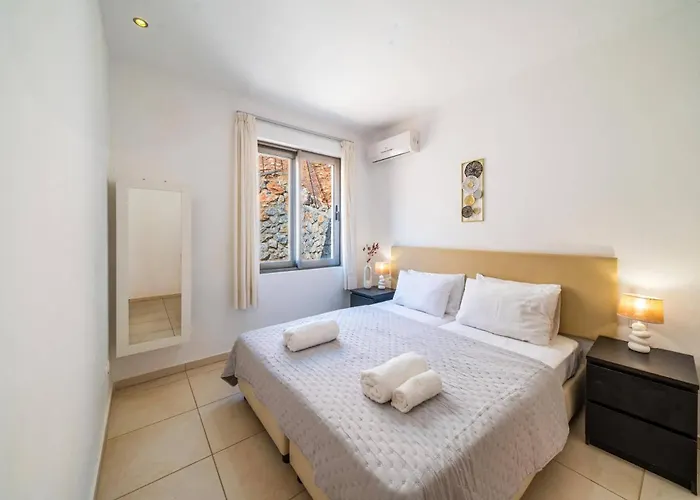 Castello By 林都斯