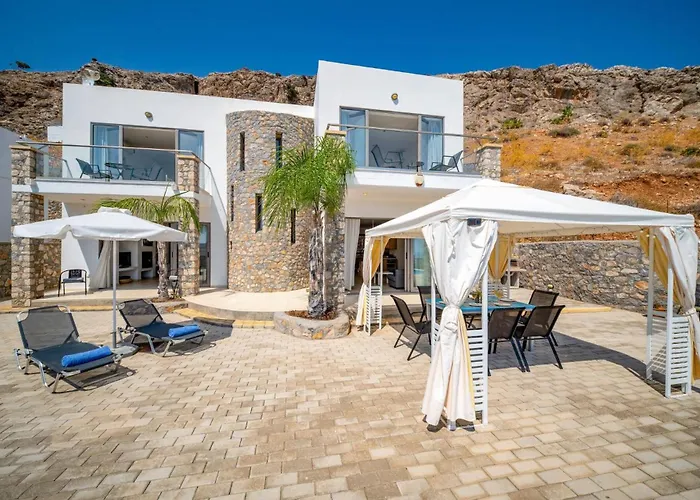 别墅 Castello By *